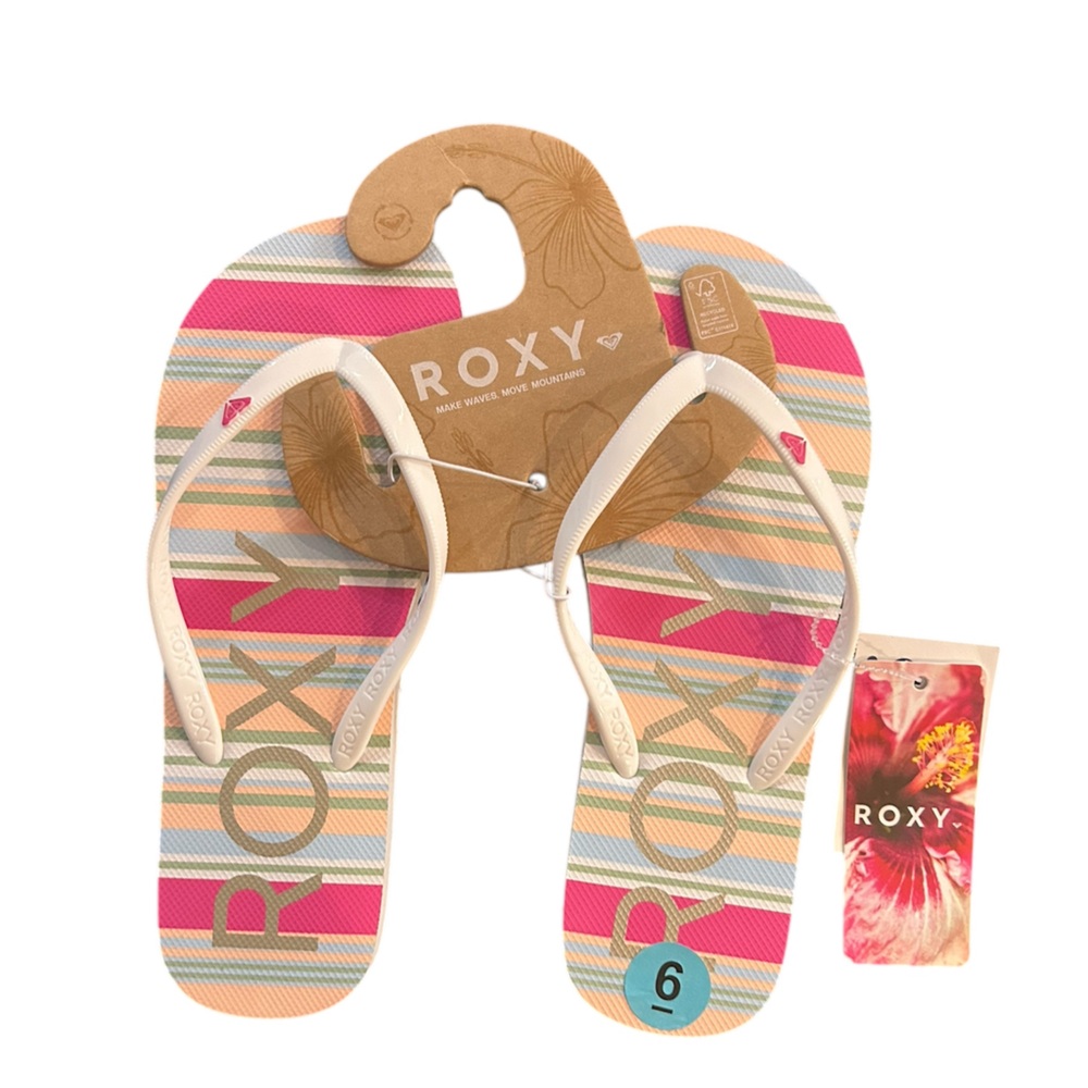 NWT Roxy flip flops size 6
